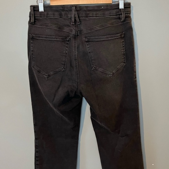 Good American Good Classic High Rise Slim Straight Jeans -  Black271 - Picture 5 of 8